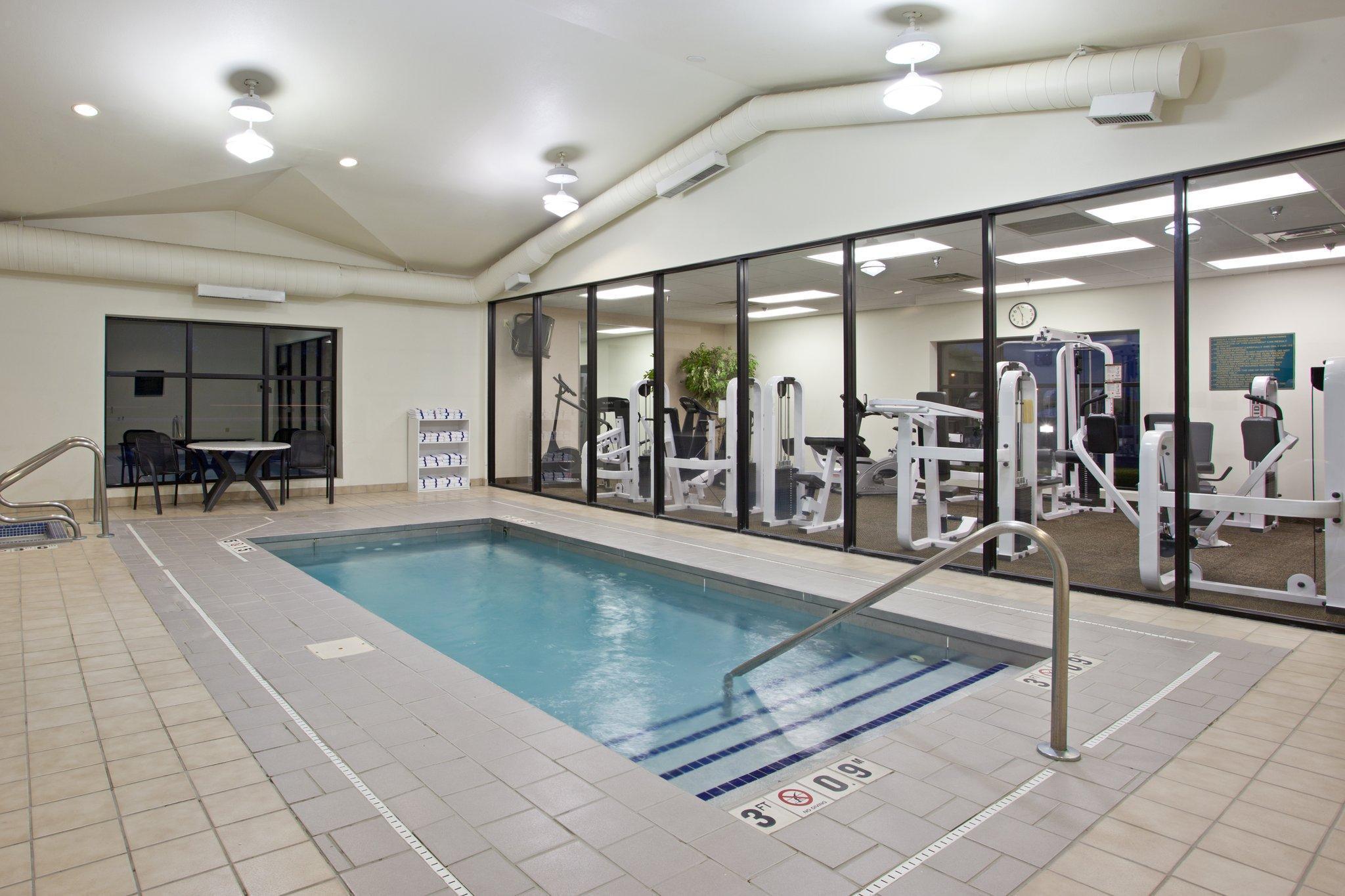 Holiday Inn Express & Suites Wadsworth By Ihg Dış mekan fotoğraf