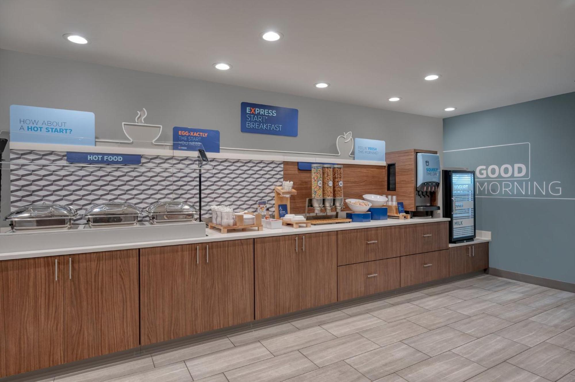 Holiday Inn Express & Suites Wadsworth By Ihg Dış mekan fotoğraf